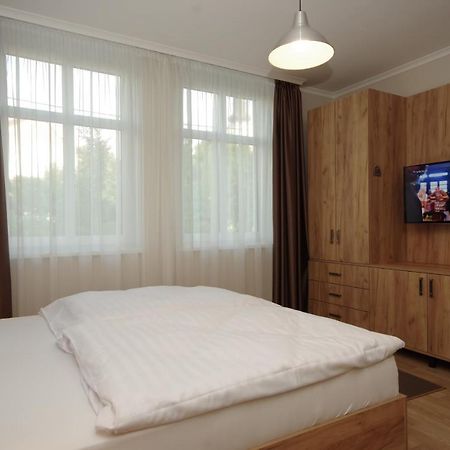 Almasy Apartmanhaz Gyula Ngoại thất bức ảnh