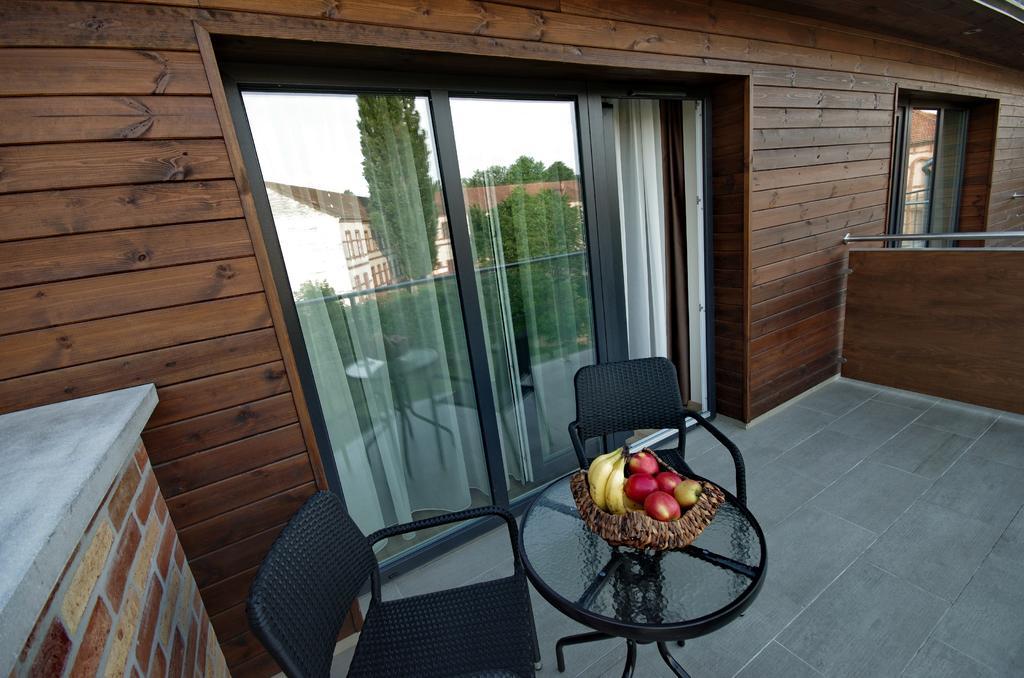 Almasy Apartmanhaz Gyula Ngoại thất bức ảnh